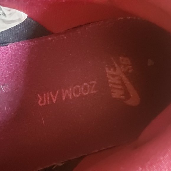 Nike sb crimson laser dunk low 11 - Picture 3 of 12